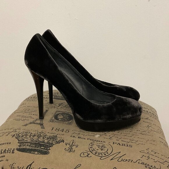 Stuart Weitzman Velvet Stiletto Heels Pumps Round Toe Size 9US Black - Picture 3 of 4